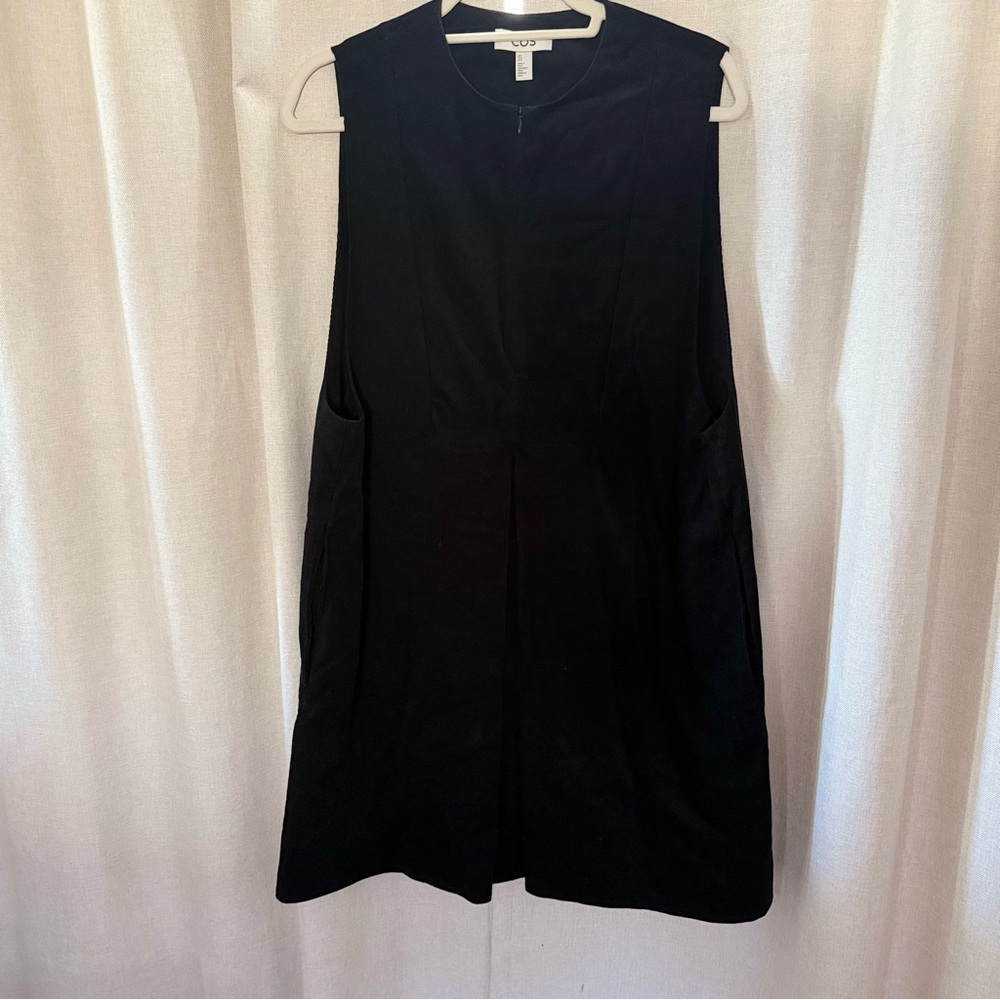 COS Bib-Front Corduroy Mini Dress β Black β Size 8 - Picture 6 of 11